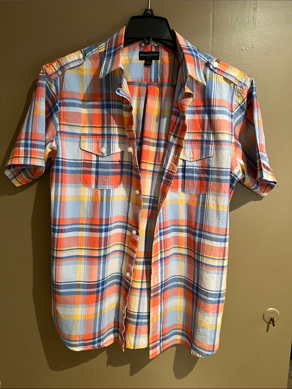 Banana Republic Short-Sleeve Plaid Button-Up Shirt — Orange, Blue & Yellow Sz L